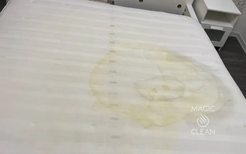 Химчистка матраса и отбеливание поверхности